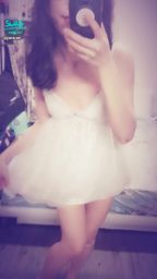 janicee : 低下頭敬禮💗
小公主的低胸睡衣🌹
約到好炮心情就很好😍
花嫁白紗🌸
#細肩帶 #睡衣 #低胸 #短褲 #赤腳 #裸足 #黑髮 #長髮 #眼鏡 #性感 #深V #純白