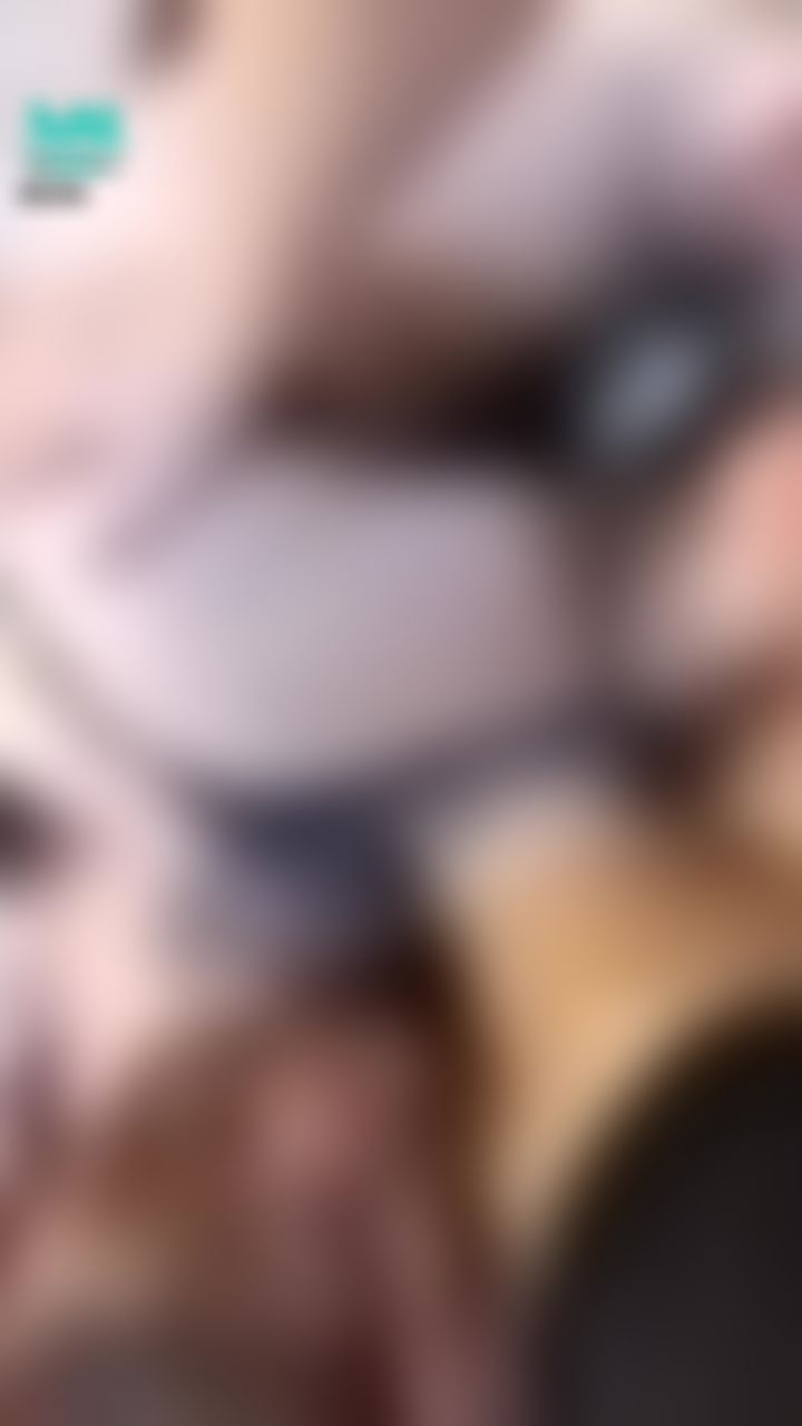 llullu : 🔞姊妹丼🔞你的蛋蛋好敏感～這樣愛撫好舒服喔😈😈😈
#3p #小隻馬 #露臉 #口交 #愛撫