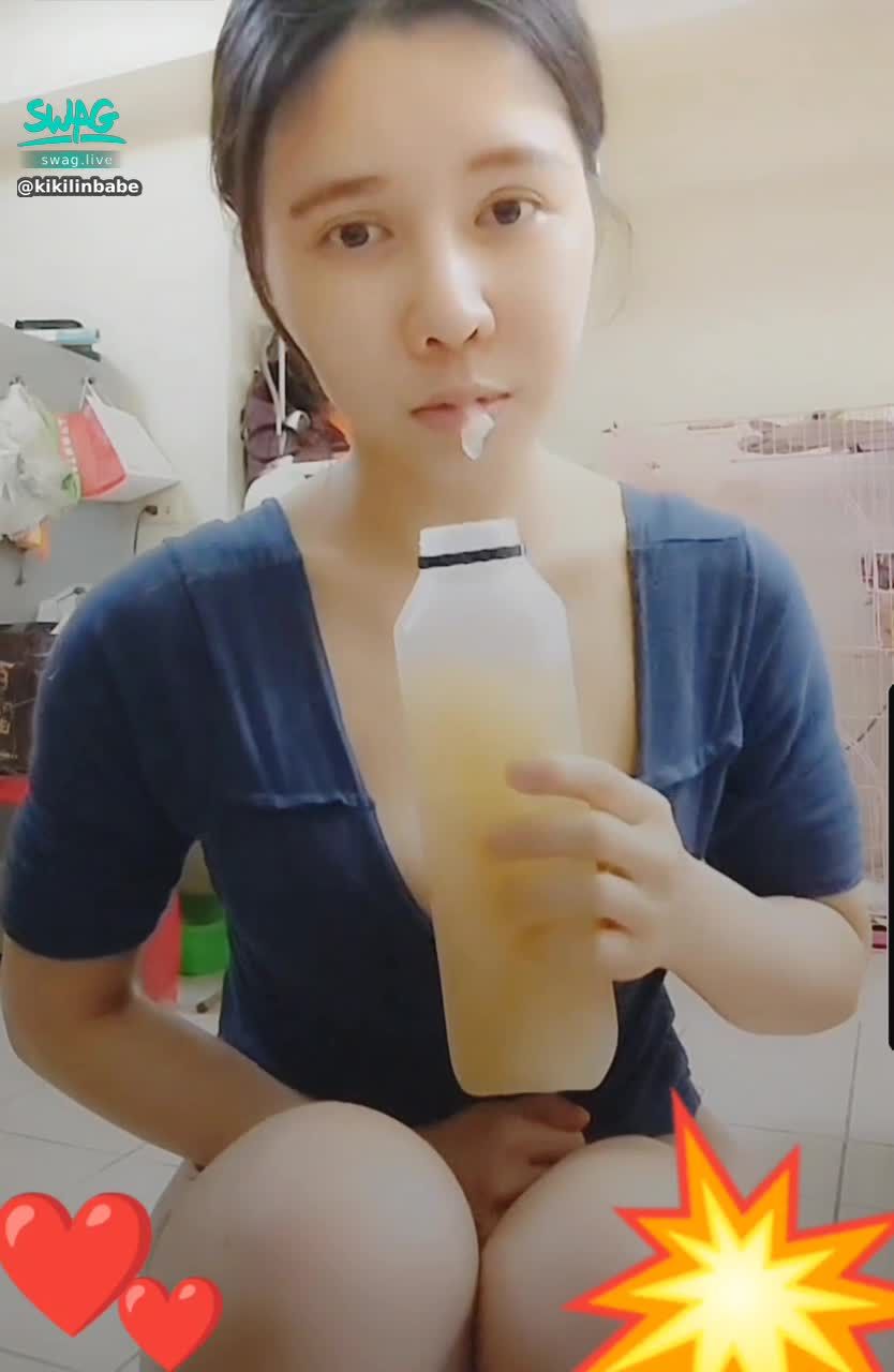 kikilinbabe : 居家素顏小女友掰穴吃白漿還又吸又舔