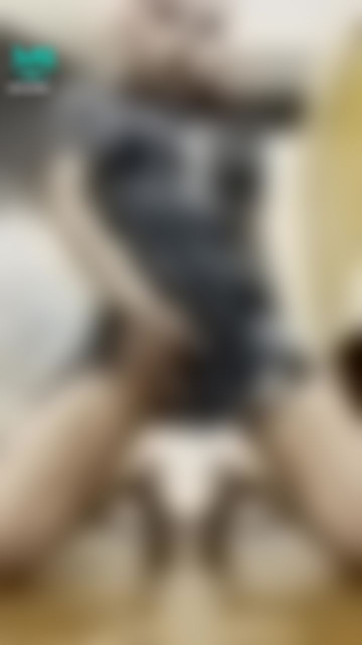 l******i : 愛了愛了❤️佛系解鎖大放送🔥就要誘惑你😈讓你好好疼愛疼愛
#旗袍 #脫掉 #面具 #裸體 #奶子 #胸部 #乳頭 #乳房 #奶頭 #狐狸 #淫蕩 #誘惑 #高衩 #露奶 #露胸 #騷貨