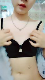 chanlinh : chiếc áo khoác xanh dương trong suốt của nữ sinh lồn hồng