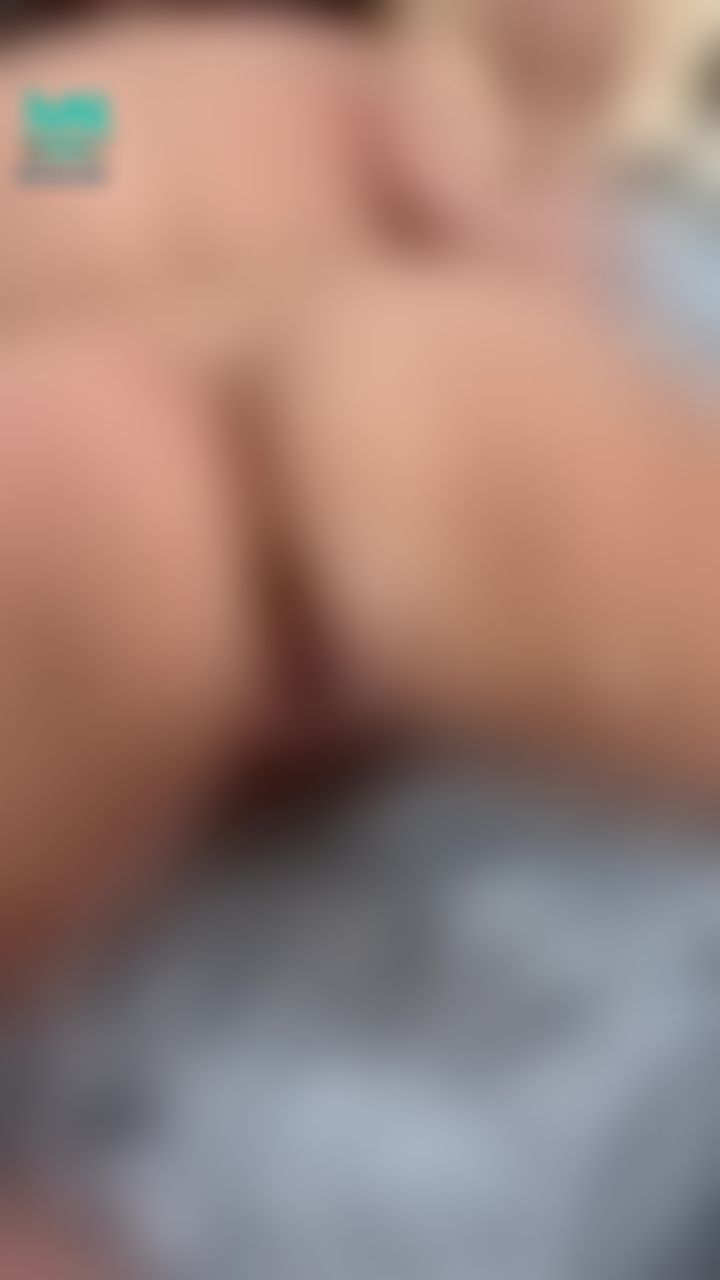  : ㊙️獸性大發的黎兒㊙️

精液已經變成奶泡了💦💦💦很美的菊花裡都是精液