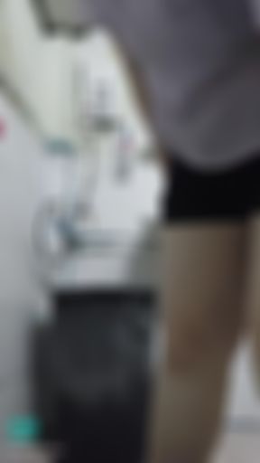 n********a : take shower