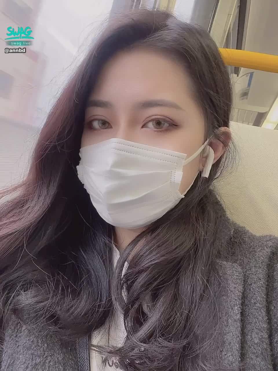 annbd : Why is it so cold today
Turning to last year, this time is the last time I want to go back to school to run errands
I can feel my cold when I sit on the train
May still wear a coat in Japan 🤣
It's so cold today that I thought Taiwan has become Japan