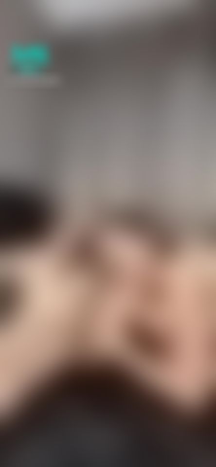 dirtymommy : oooh.. she's licking my clit