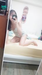 janicee : 在床上趴低😈
低頭窺見白色蕾絲內衣🌹
藏在睡衣下的蝴結肩帶😍
開衩到大腿根部的睡褲♥️
sleep wear💚
#細肩帶 #鎖骨 #睡衣 #肩膀 #低胸 #深V #性感 #短褲 #長髮 #黑髮 #眼鏡 #粗框 #黑框 #美腿 #赤腳 #裸足 #腳底 #bra #內衣 #蕾絲 #lace #sexy