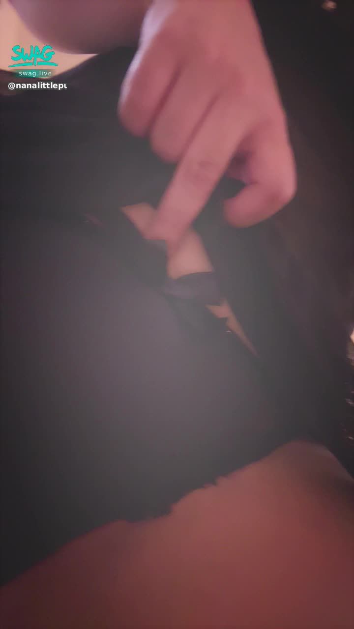 nanalittlepupy : 用內褲磨蹭你的臉 小壞蛋…香嗎？