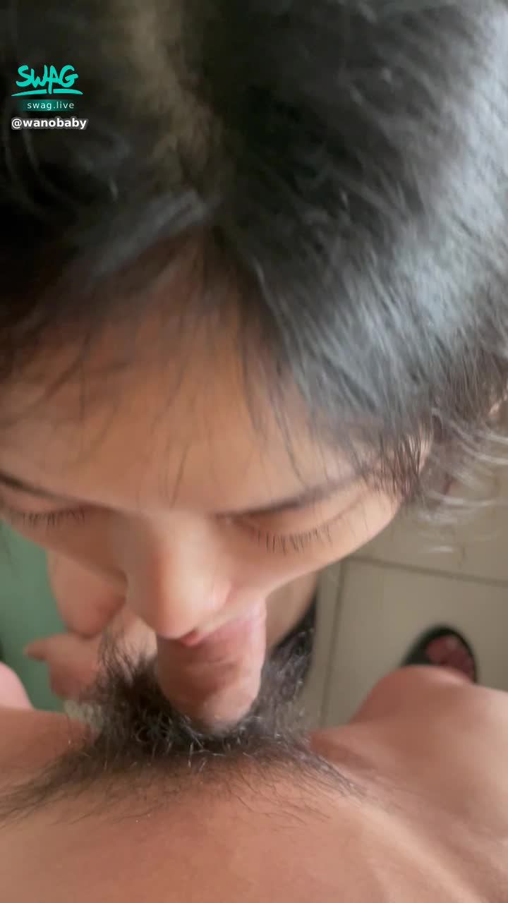 wanobaby : 😈娃諾想壞壞😈一早起床就感覺到下面好濕看到雞雞就吃我怎麼這麼色😝😝😝