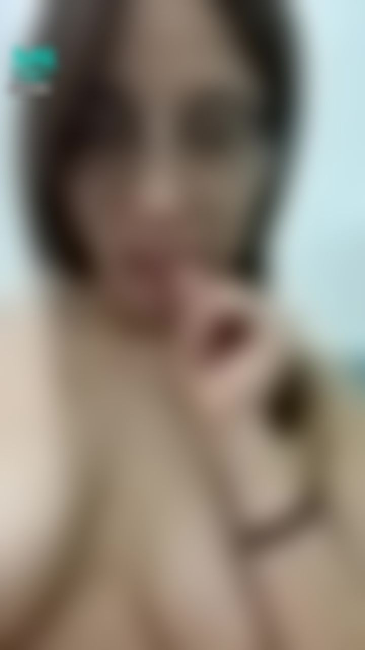  : 有人愛看眼鏡妹的嗎💕喜歡秘書感的趕快來看🔥絕對不後悔🔓
#眼鏡 #裸體 #露奶 #奶子 #奶 #胸 #胸部 #舌頭 #誘惑 #秘書 #淫蕩 #勾引 #乳頭
