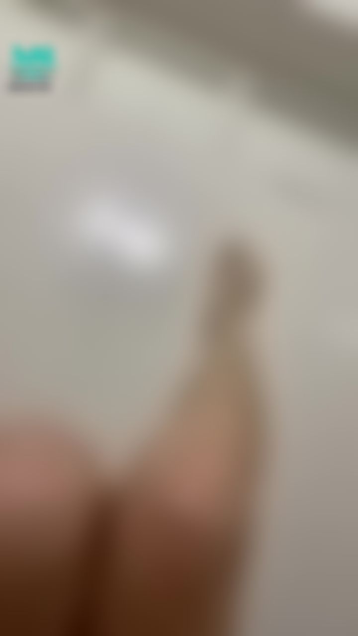l******i : Lulu沒拍過的新嘗試🍑腿控腳控可以來看看😳給我一些支持嘛😘
#腿控 #腳控 #腿 #露腿 #低鑽 #解鎖