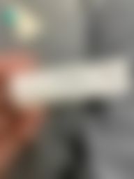 linbella : www 寶寶們 我不知道你們的怎麼樣 但我..不知道為什麼覺得不舒服可是怎麼測都這樣 這樣準嗎?(原諒我回歸卻沒有發問😭😭 太難受了) #發騷 🔥 #暈 #快篩