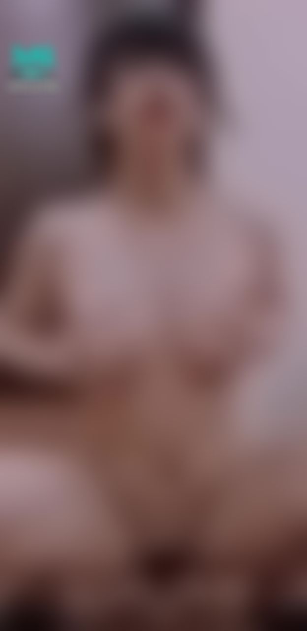 sexyylady : 好久才拍地上的女上位😚
