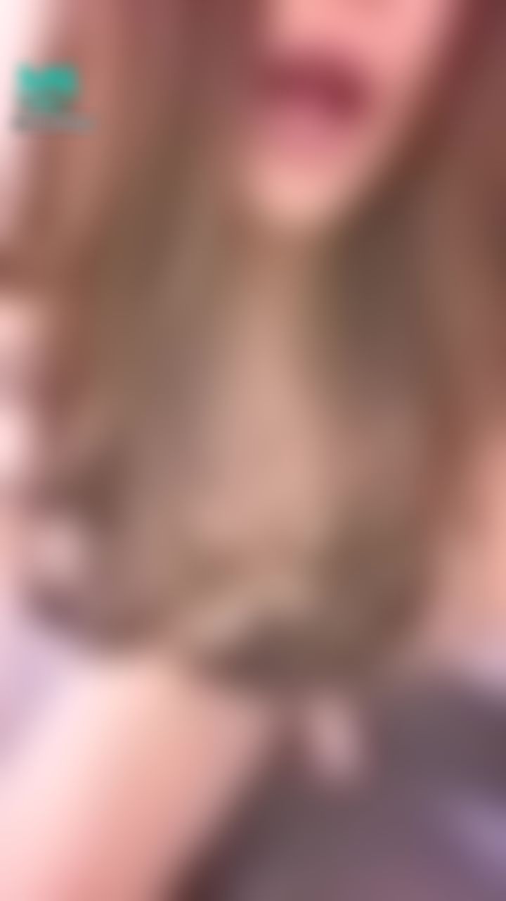 nanalittlepupy : 不停使用下體去磨蹭硬到不行的肉棒….爽到叫出來