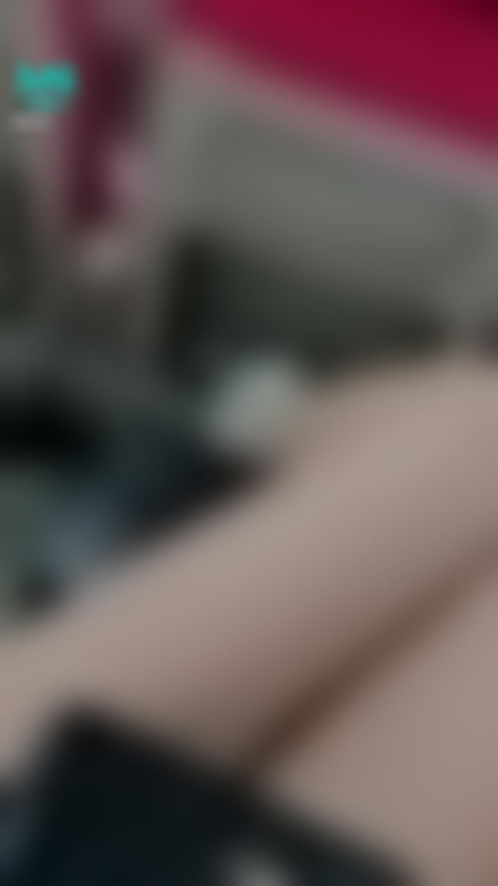giajs : 回台中時把行李箱放在後面結果要下車發現行李箱不見😱差點找不到下不了車
回台北時就把行李箱這樣放惹😂
#然然日常 #吃飯約會 #純約會 #giajs #然然