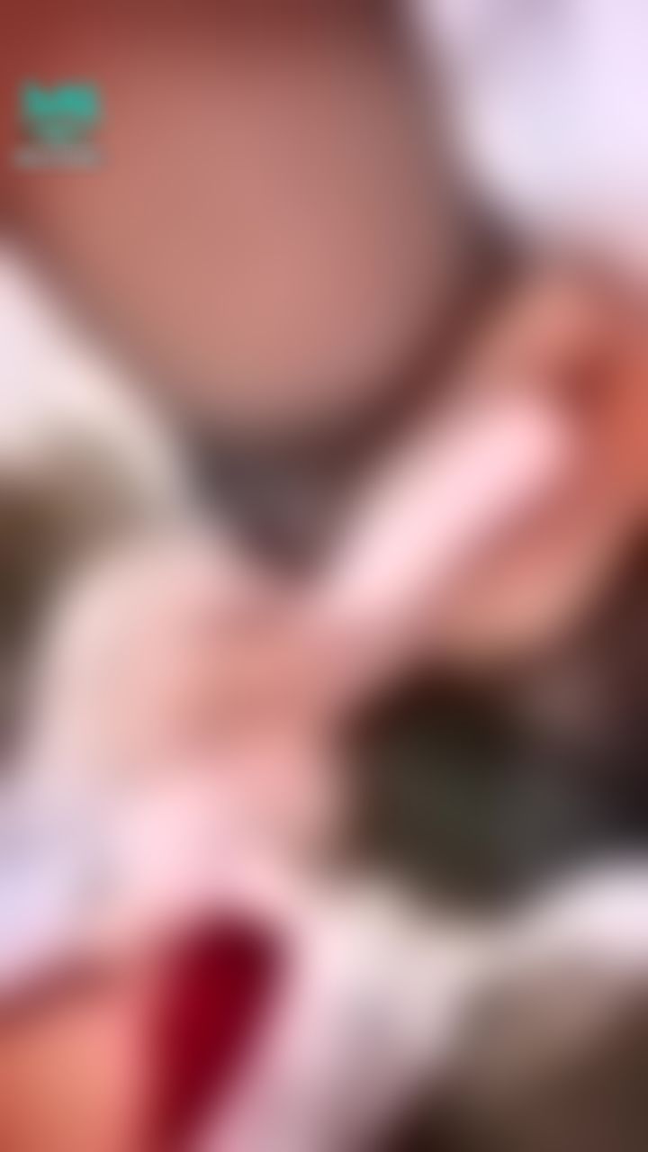  : 🔞想被調教的色秘書👩‍💼
用手手得不到滿足只能靠按摩棒了😍
喜歡聽我的水聲多一點還是叫聲多一點？❤️

#OL #絲襪 #紅內衣 #按摩棒 #玩鮑 #奶 #露點 #下空 #鮑 #美鮑 #美穴 #白虎 #嫩鮑  #美鮑 #一線肥鮑 #稚嫩 #粉嫩 #呻吟 #hot #淫蕩 #性感 #挑逗 #小🌶️ #白皙 #誘惑 #情色 #sexy #小隻馬 #尤妮 #yuni #yunibabe