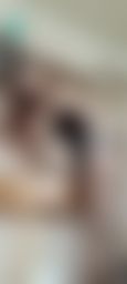 kikilinbabe : 不經意的粉嫩的那裡跑出來了
