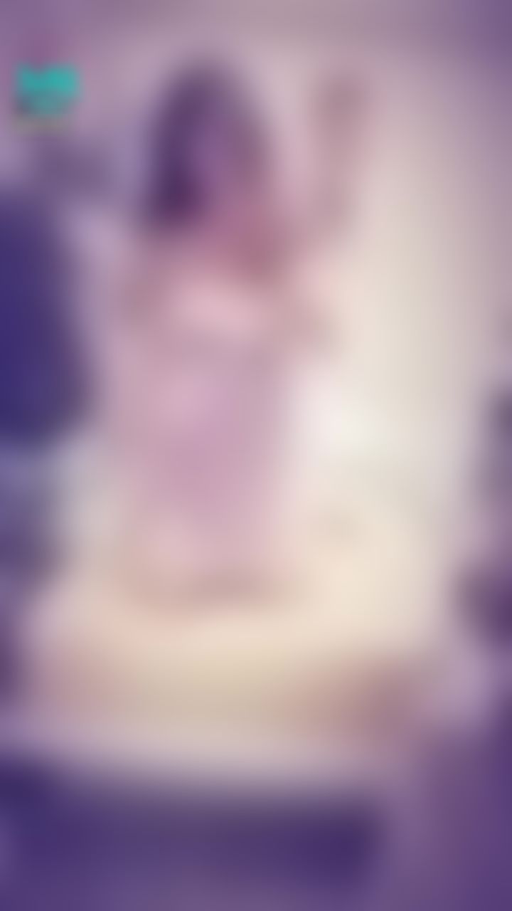 janicee : 床上前傾的視野🌸
胸口的深V🌹
細肩帶絲質睡衣💋
蝴蝶結與深V蕾絲🎀
silky💓
#長髮 #黑髮 #貼身 #性感 #低胸 #短裙 #長腿 #美腿 #赤腳 #裸足 #細肩帶 #乳溝 #美足 #鎖骨 #sexy #蕾絲 #指甲油 #緞面 #黑框 #粗框 #眼鏡