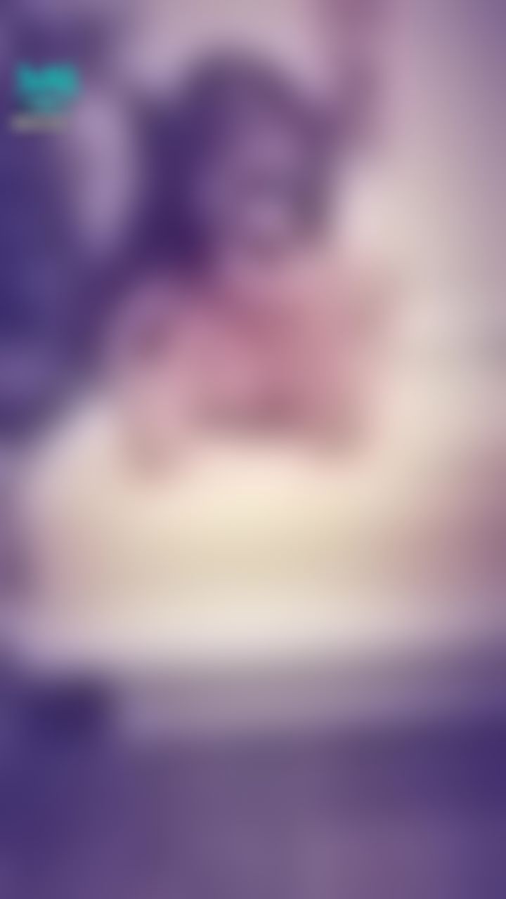 janicee : 放下兩側的肩帶💖
呼之欲出的雪乳👠
性感放置💋
細肩帶絲質睡衣💚
蝴蝶結與深V蕾絲🎀
silky💓
#長髮 #黑髮 #貼身 #性感 #低胸 #短裙 #長腿 #美腿 #赤腳 #裸足 #細肩帶 #乳溝 #美足 #鎖骨 #sexy #蕾絲 #指甲油 #緞面 #黑框 #粗框 #眼鏡
