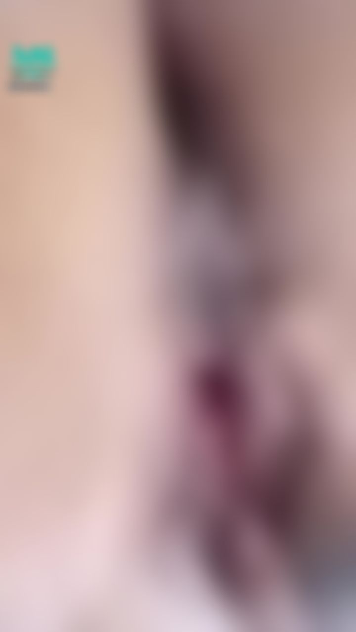  : 看我玩荳荳 小穴一張一合的
今晚沒人陪 有點寂寞