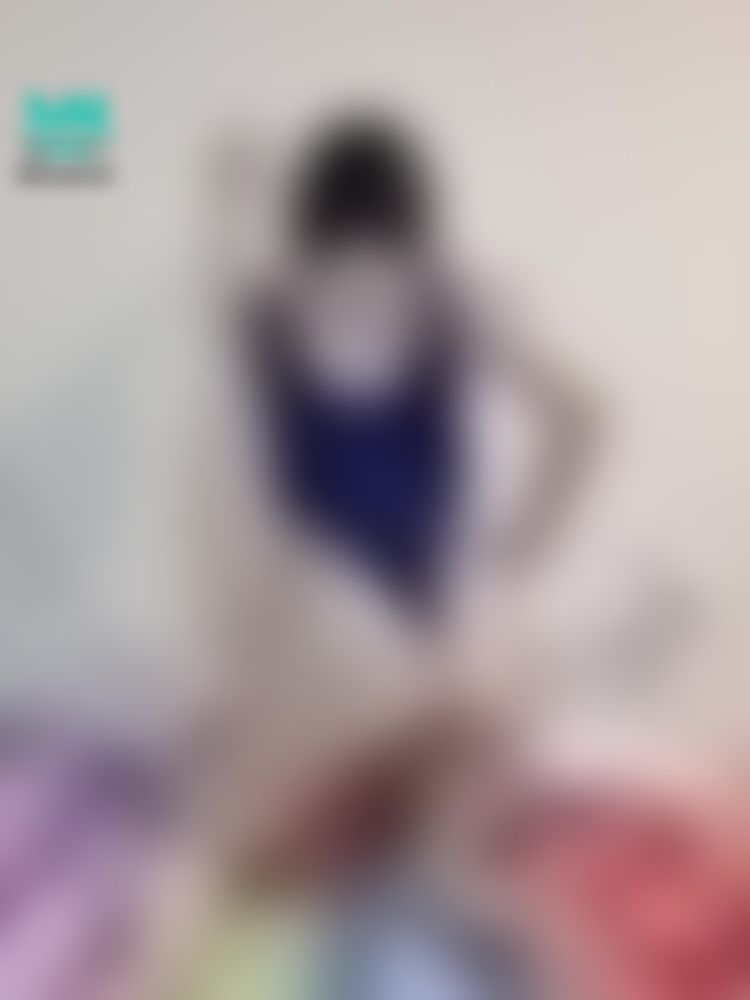 lisa_tong : 💦死庫水誘惑💦 
露臉側乳太性感了啦～～😳
鮑魚都快跑出來了好色哦😈😈