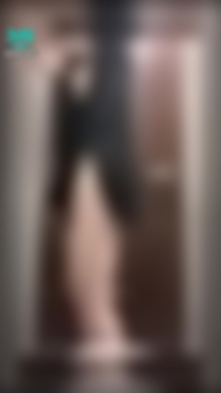 hedybaby : 🔥上班偷偷摸摸🔥今天上班穿這樣🫣一直激凸😳側乳一直跑出來🥺