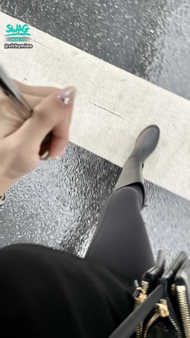 v*******o : 易濕體質，下了整天雨，猜猜哪裡濕了🫣