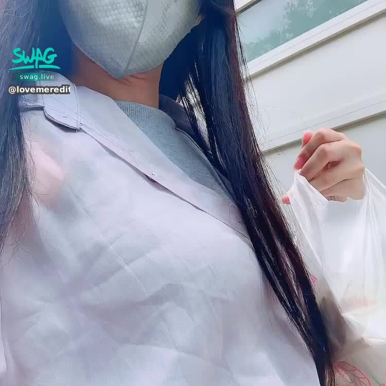 lovemeredith : 🍚
《2022年快樂，今天週業績還沒達標🥺今天晚上猜薇薇幾點直播來》
買魯肉飯+豬血湯+魯蛋+魯豆腐回去吃，好熱，太久沒出門散步，好想有個人陪我，那個人是你？還不快來濕💦薇薇
🥰

🧝🏻‍♀️美騷氣息vivi的第一隻長片粉粉請享用
喜歡麻煩幫我按讚👍
https://go.swag.live/P9hksoBFhiXaYkGs8

㊙️包月vip 

💎
我們要散步，要走很長很長的路。約莫半個台北長，約莫93個紅綠燈 ... 
🎀

20:000-22:00&早上下午不定時出沒
 送首頁指定禮物🎁得隱藏版片片
 濕訊讓你射好舒服睡😴