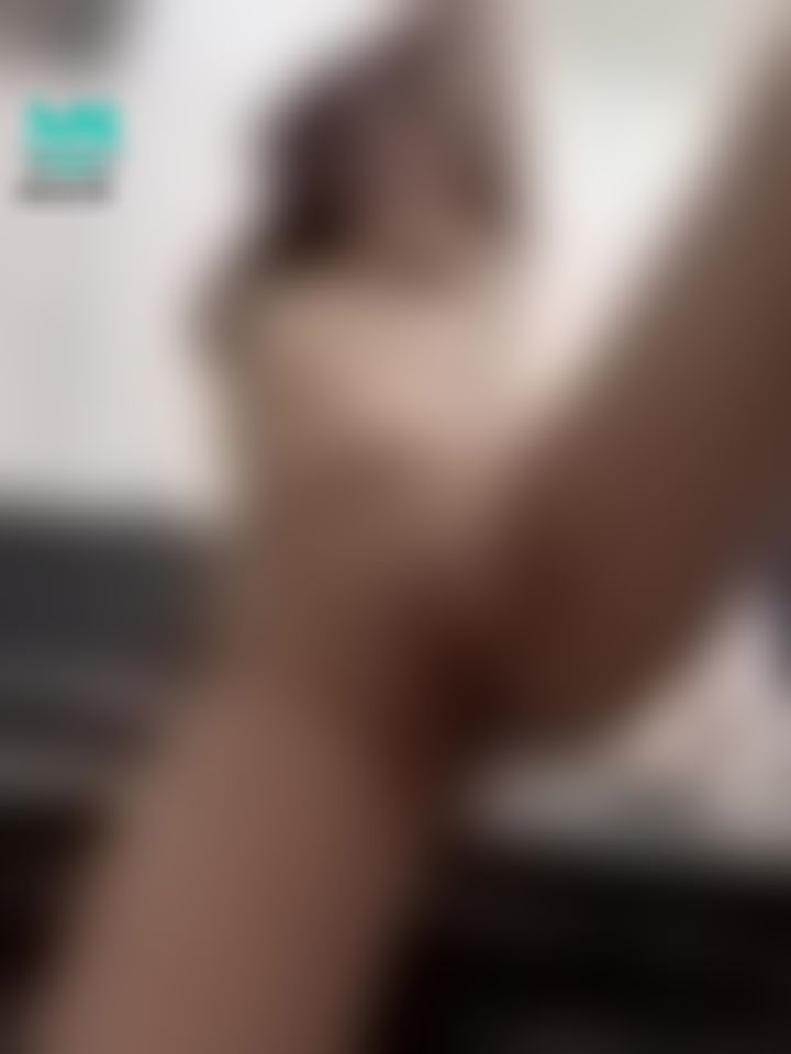 l******i : 俯視我的穴跟奶🔥躺著把你的舌頭伸出來💦吸吮我的淫水吧❤️
#舔 #腋下 #舔腋下 #小穴 #穴穴 #奶子 #奶 #胸部 #胸 #搖 #粉嫩 #乳頭 #露臉 #頂 #鮑魚 #舌頭 #無毛 #淫蕩 #騷貨 #臉奶穴同框