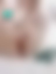 miababe : 夹紧双腿骚穴变一线鲍鱼,再把脚脚打开,边自慰慰骚穴边呻吟让哥哥来幹我幹我,插得我深深的😈👅💦🐳🔥