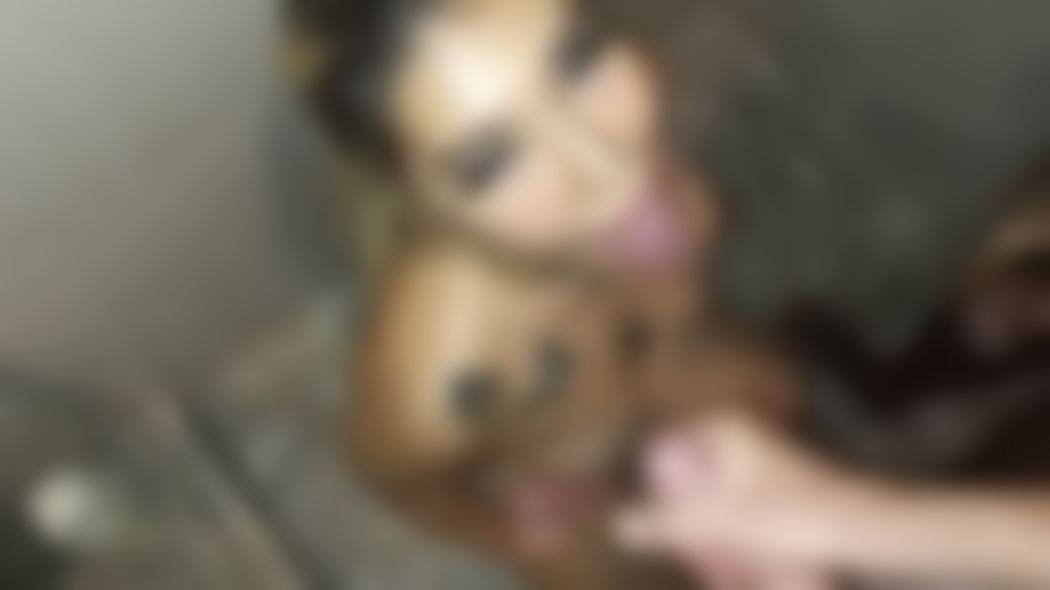 chocolatedumpling : Jumping on big cocks so hard making my pussy dripping 🍈stretching my holes open 😈  and let them cum all over my face

Show me what I do to your cock after watching me bouncing up and down 😏
#美尻 #白虎 #口交 #3P #傳教士 #老漢推車 #騎乘式 #顏射 #浴廁