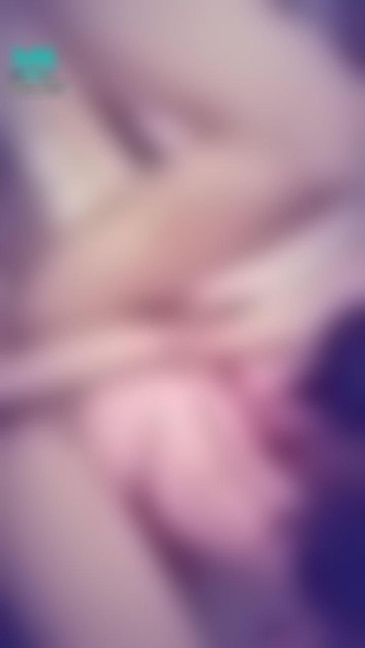  : M字開腿 😝😝🤤