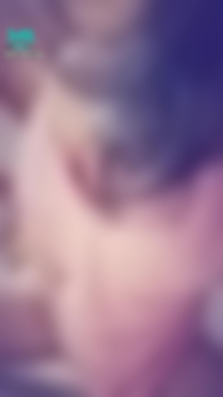  : 沉迷高潮
小愛爽到無法好好看鏡頭