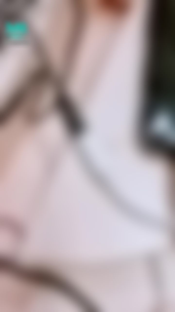 bershuka : 睽違好多天的興奮奶😚今天的奶量⋯超誇張的⋯手接不住滴下來，差點滴到我的手機線😅💦💦💦💦

✅右奶噴射1次，滴流x次⋯💦
✅左奶噴射3次，滴流x次⋯💦
✅今天奶香很濃、甜✨

✅今晚沒跟到的，改日要跟好呦‼️✨