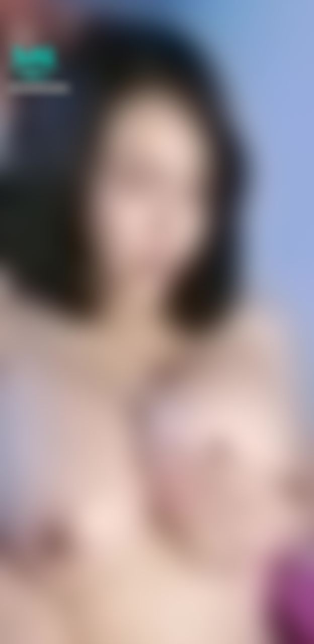 dirtymommy : shiny boobies