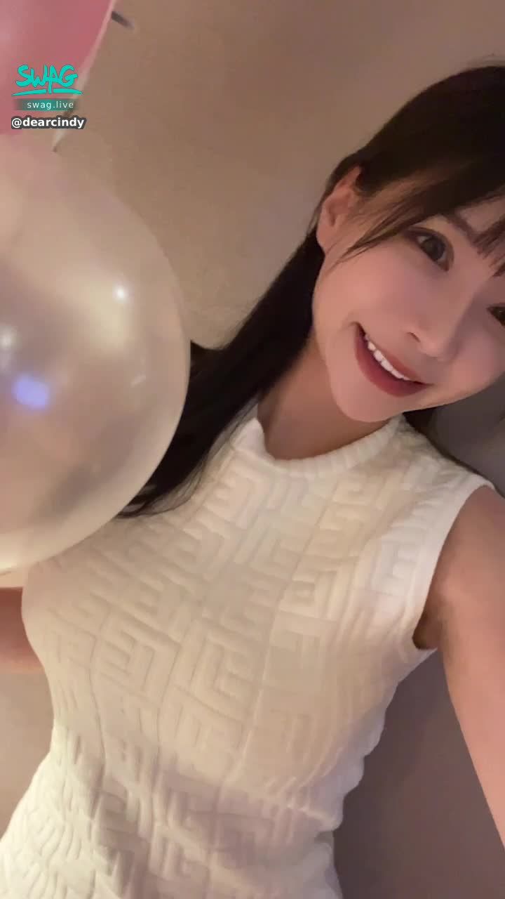 dearcindy : 你確定今天不跟說我生日快樂嗎🎂 
下次得365天以後了哦～🥹🥹