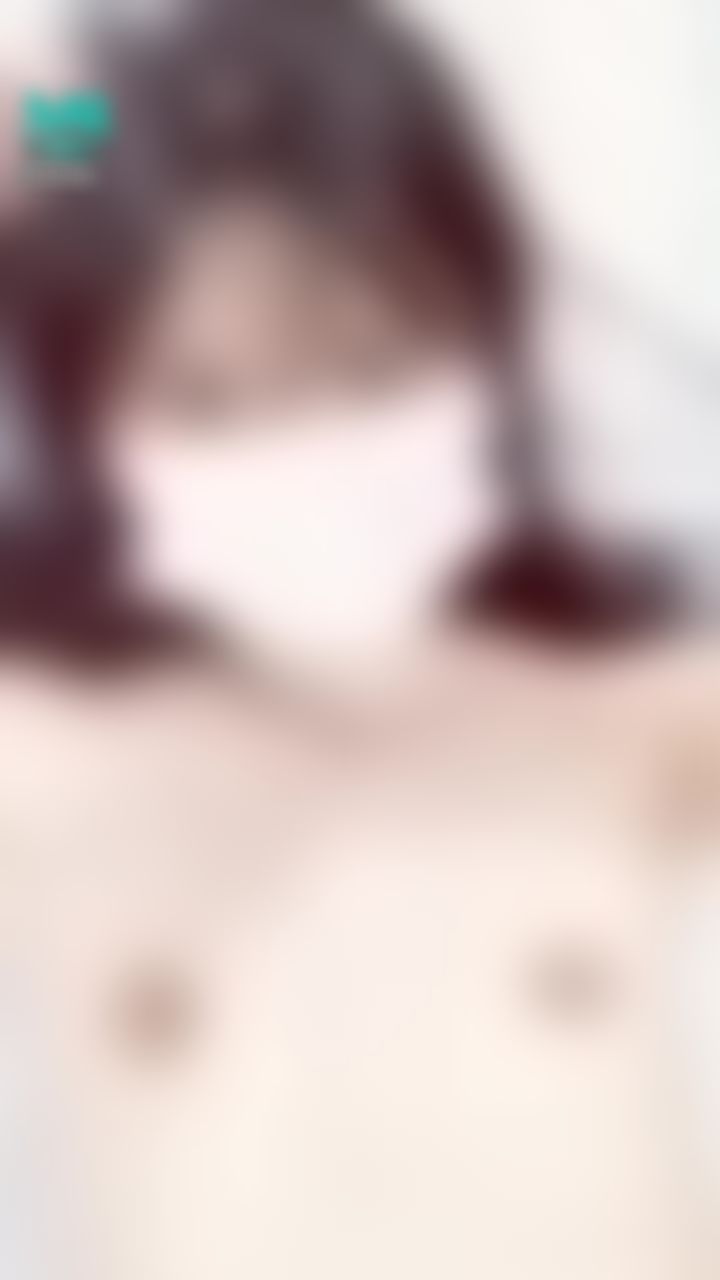lizbaby : 男生是不是都喜歡看表情呢？
#全裸 #裸體 #毛毛 #陰毛 #露點 #乳頭 #奶頭 #奶子 #口罩 #騷 #下體