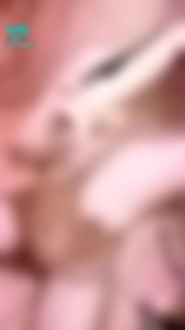 wannababy : 👭閨蜜失戀來我家 但那個快來好想要⋯我只能偷偷玩⋯🙈🙈🙈🙈🙈三點全露好淫蕩🔥