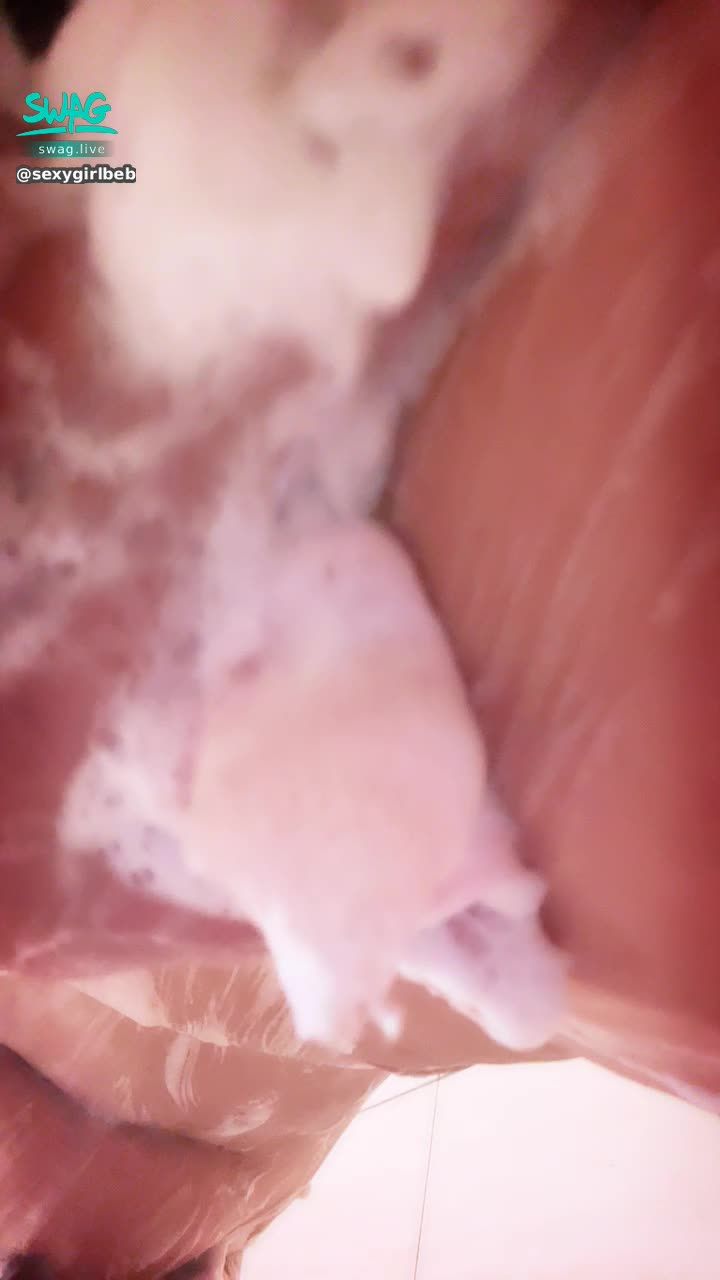 sexygirlbebe : 露臉露點看著你這樣洗好嗎🔞 人不住插入 想要