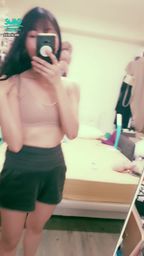 janicee : 露出南半球的內著♥️
裸色系💚
nude💖
#長髮 #黑髮 #長腿 #美腿 #赤腳 #裸足 #美足 #sexy #氣質 #可愛 #短褲 #鎖骨 #腳趾 #南半球#內著 #小可愛