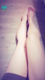 janicee : 近拍雙腳💋
赤裸的腿與下胸😈😈
下胸的弧度💙
露出南半球的內著♥️
裸色系🌹
nude😍
#長髮 #黑髮 #長腿 #美腿 #赤腳 #裸足 #美足 #sexy #氣質 #可愛 #短褲 #鎖骨 #腳趾 #南半球 #內著 #小可愛 #下乳