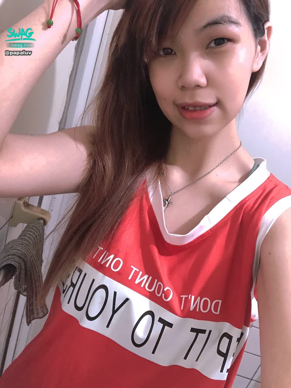  : Baby, the weather is nice today, do you want to play ball together? 😘