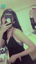 janicee : 背面牛仔內衣的清晰形狀😈
露出肌膚的深V鏤空♥️
黑色戰袍🌹
deeply sexy💓
#長髮 #黑髮 #短裙 #sexy #睡衣 #氣質 #細肩帶 #低胸 #洋裝 #鎖骨 #深V #鏤空 #赤腳 #裸足 #美腿 #性感