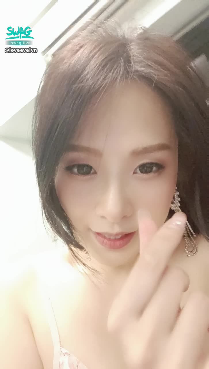 loveevelyn : 謝謝哥哥們的大力支持喲😘
愛你們，啾咪♥️♥️♥️