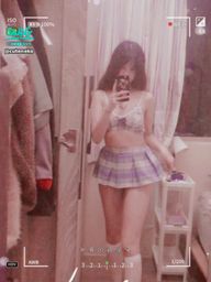 c******o : 偽裝學生妹😳還喜歡嗎💕