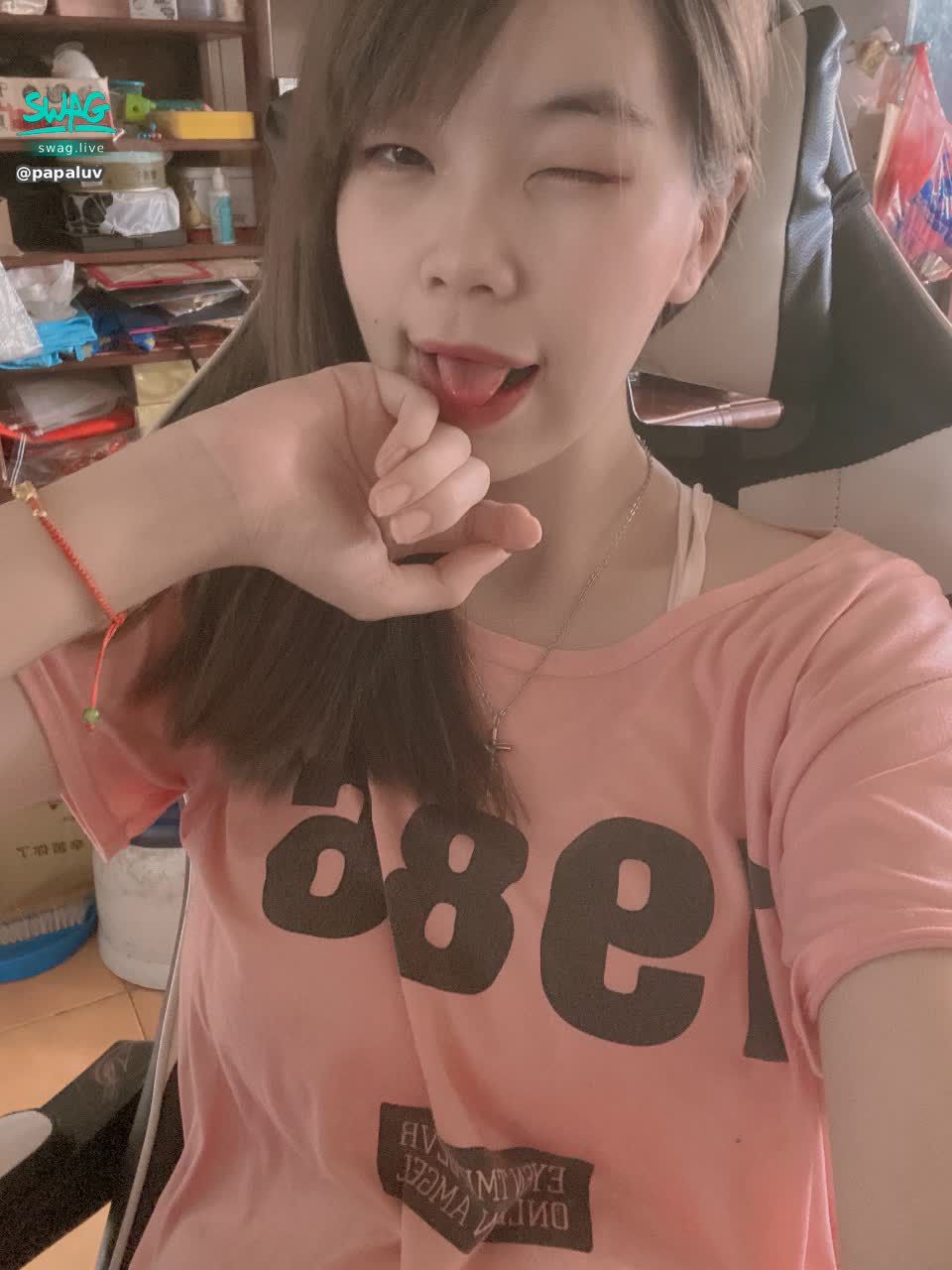 p*****v : 寶貝們早安❤️