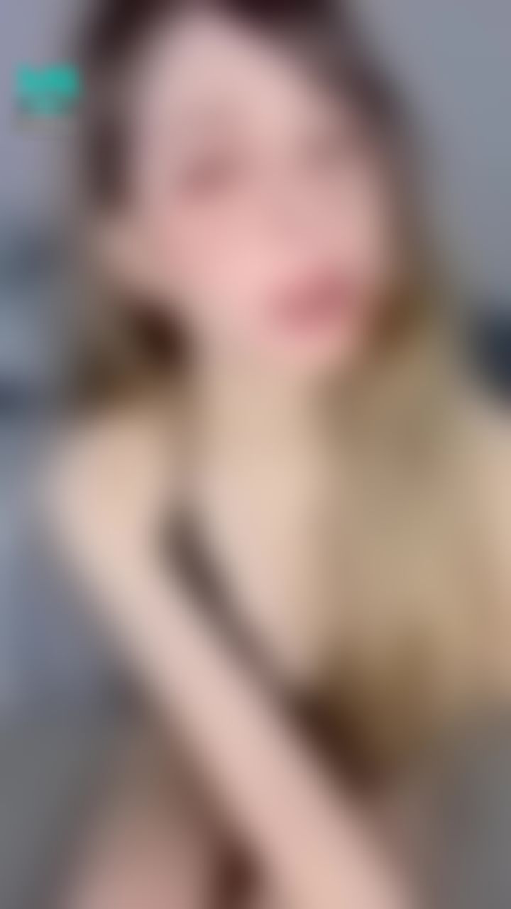 lalasexy : 露臉🫦覺得我會不會舔呢👅

💎鑽石優惠來了💎找拉拉領「通關密語」
最高享10%優惠！快快私訊我‼️

約會活動開跑‼️想見我本人的趕快約起來‼️
高顏值女生還不約嗎🤗️

#舌頭#lala #純約會