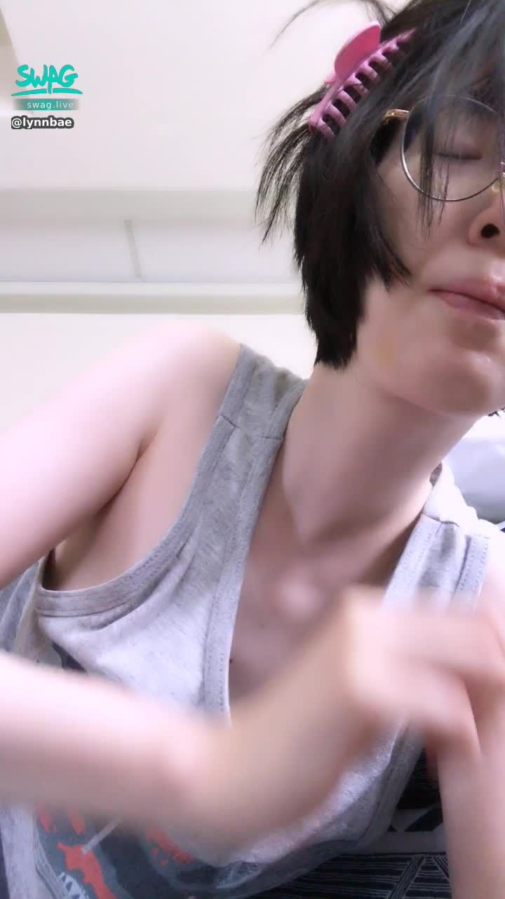 lynnbae : ❤️表示
精神大於肉體 沒感情睡不下去