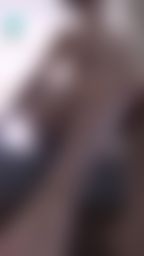 lynnbae : ❤️表示
床上的情趣還能調整 好過面對一個不愛的人 —— 脫衣前要走心
(藉由腳趾觸擊螢幕亮度)