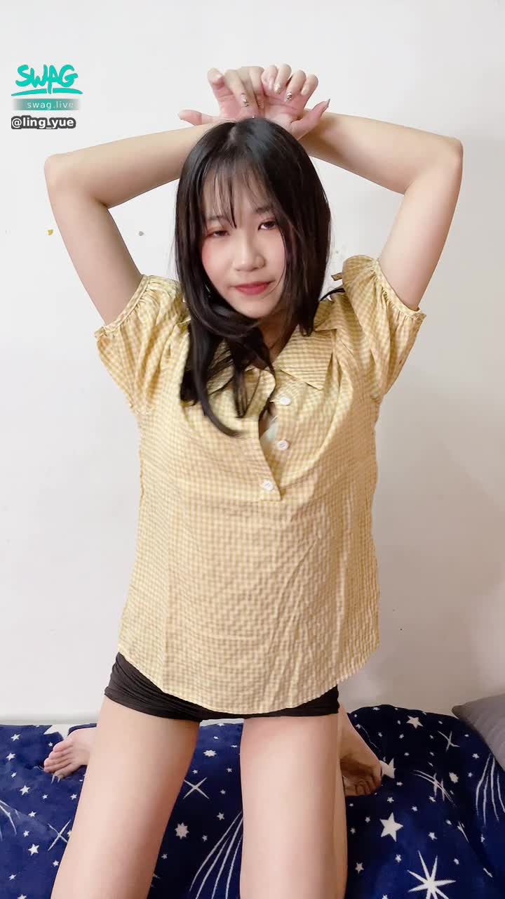 ling_yue : 哥哥我忙完嘍～❤️今日福利小短片❤️
#跳舞
#扭腰