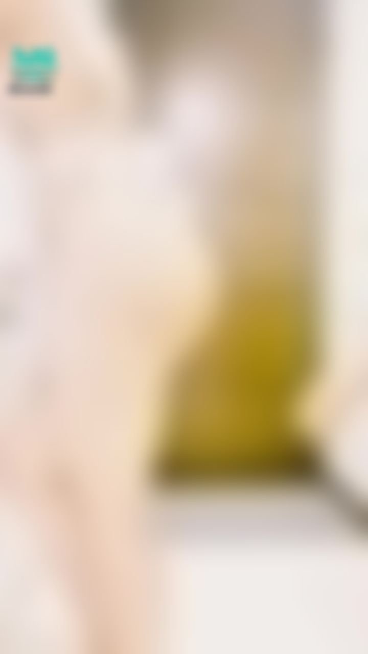  : 😈性感小廚娘 裸體圍裙 這樣站在我身後還不勃起？